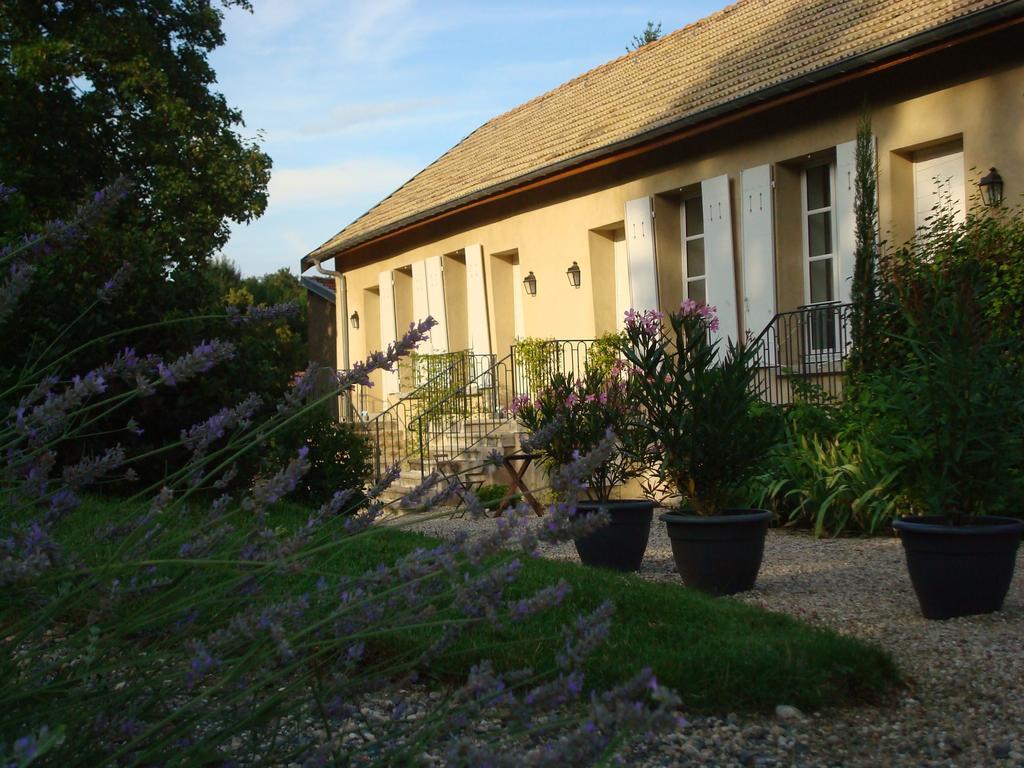 Apartamento Les Communs Du Manoir Écully Exterior foto