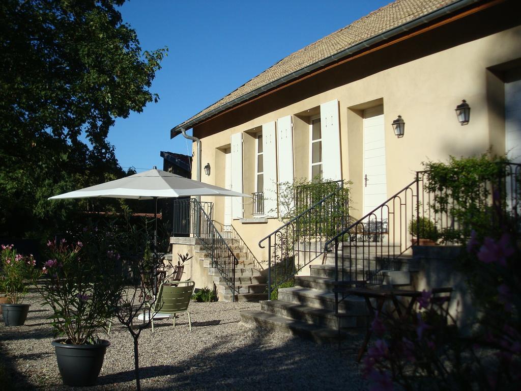 Apartamento Les Communs Du Manoir Écully Habitación foto