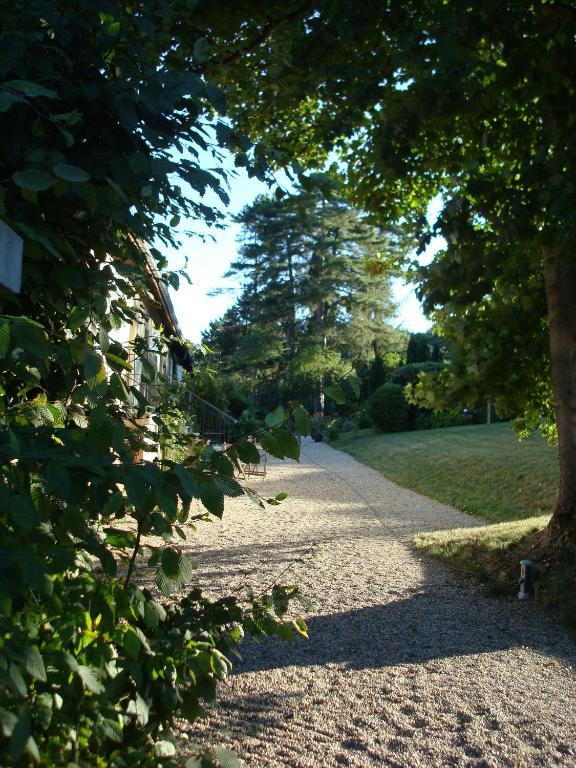 Apartamento Les Communs Du Manoir Écully Exterior foto