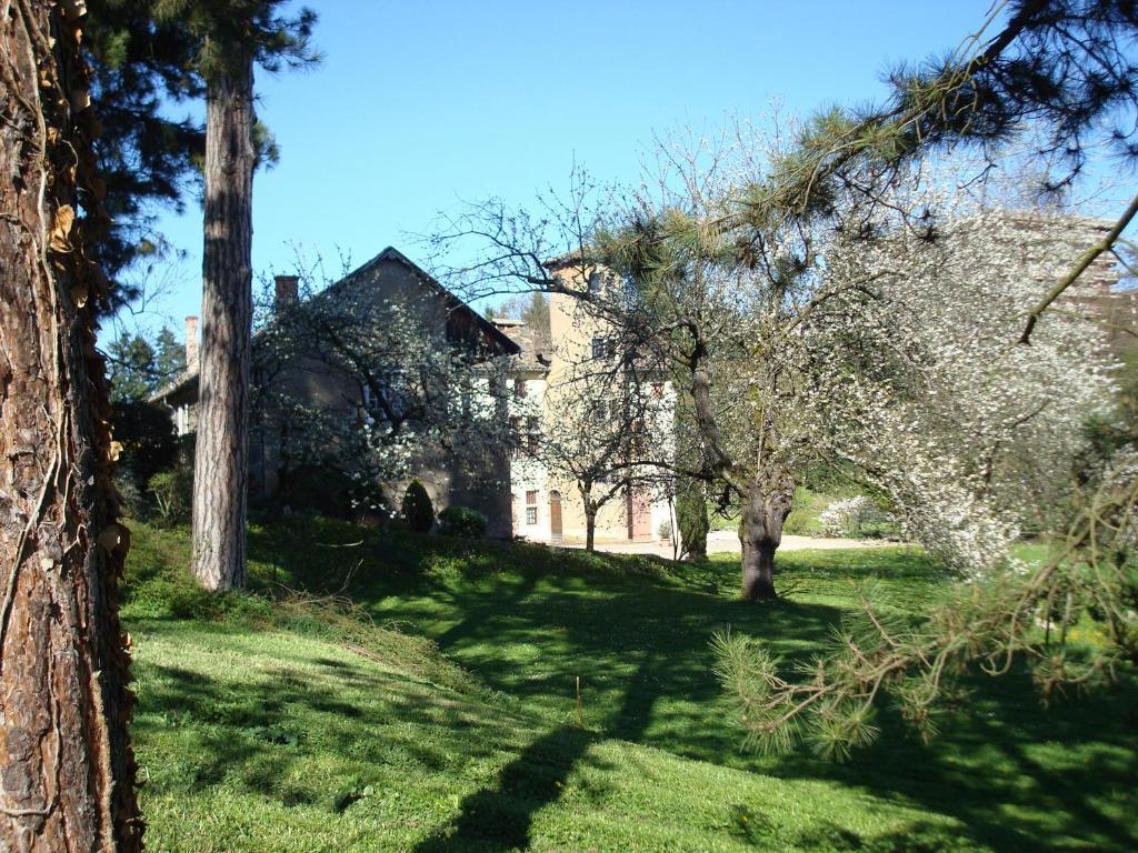 Apartamento Les Communs Du Manoir Écully Exterior foto